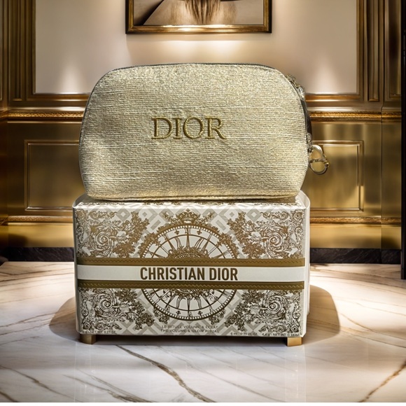 ✨ Limited edition Dior 2024 holiday makeup bag - Picture 4 of 5